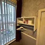 B&B Runway Blackpool - Minutes From Winter Gardens - Dog Friendly - Exceptionally Quiet - Very Close H&A Social Club (Adults Only)