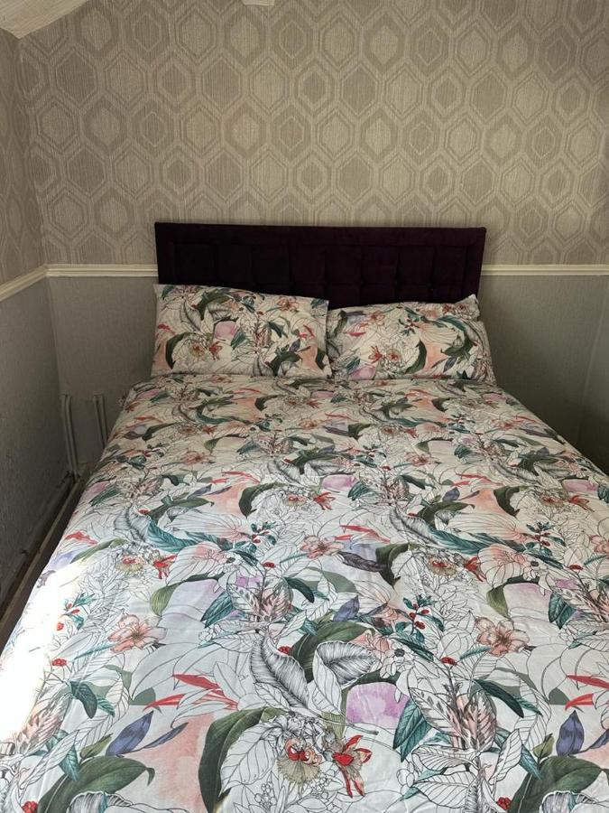 Guest house Runway - Minutes From Winter Gardens - Dog Friendly - Exceptionally Quiet - Very Close H&a Social Club (adults Only) Blackpool