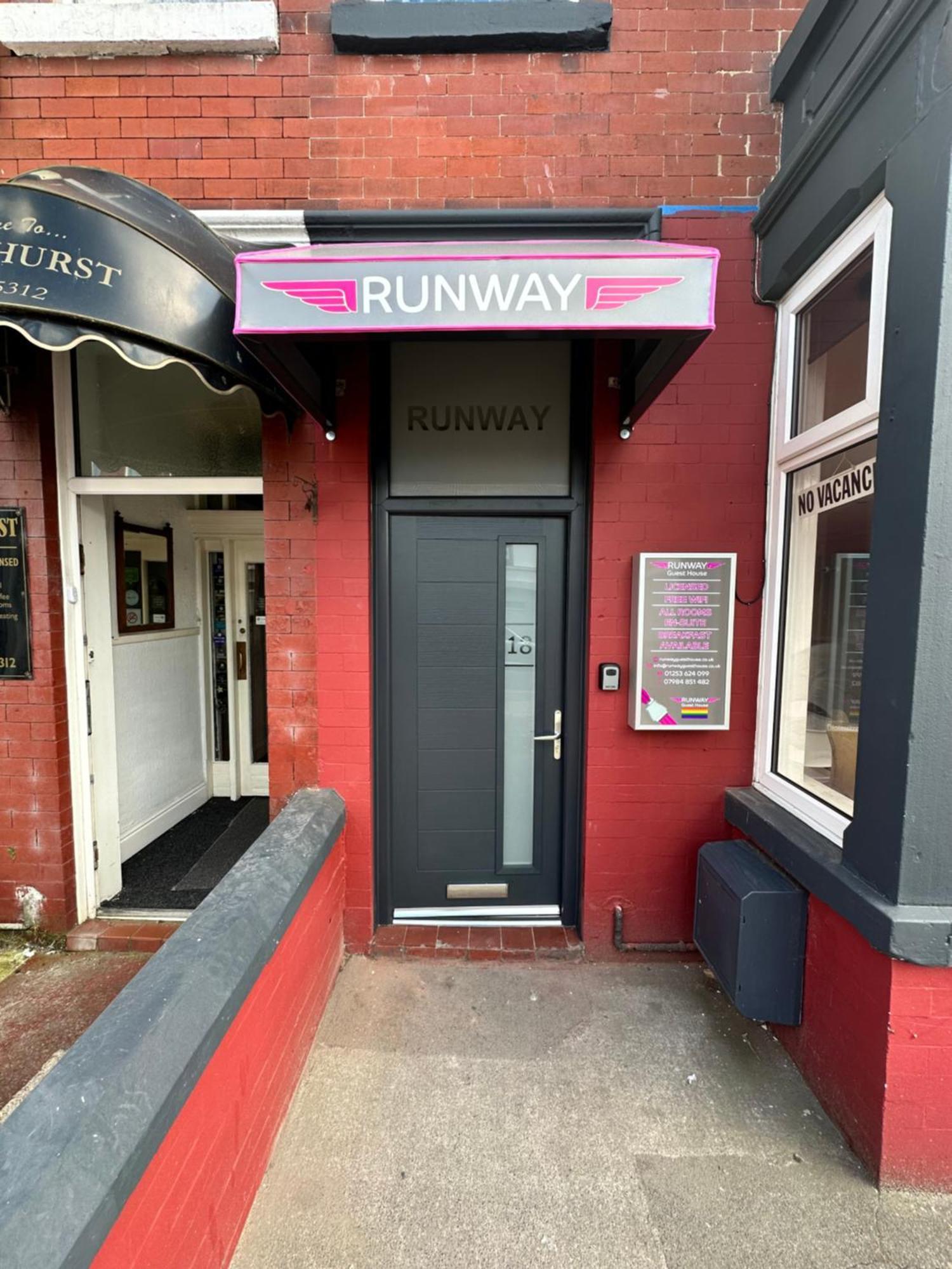 Runway - Minutes From Winter Gardens - Dog Friendly - Exceptionally Quiet - Very Close H&a Social Club (adults Only)