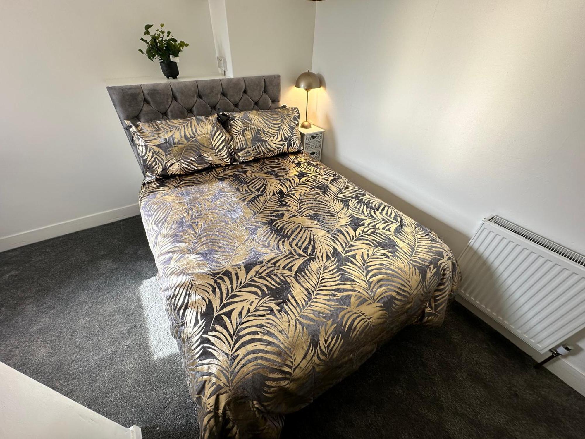 Guest house Runway - Minutes From Winter Gardens - Dog Friendly - Exceptionally Quiet - Very Close H&a Social Club (adults Only) *