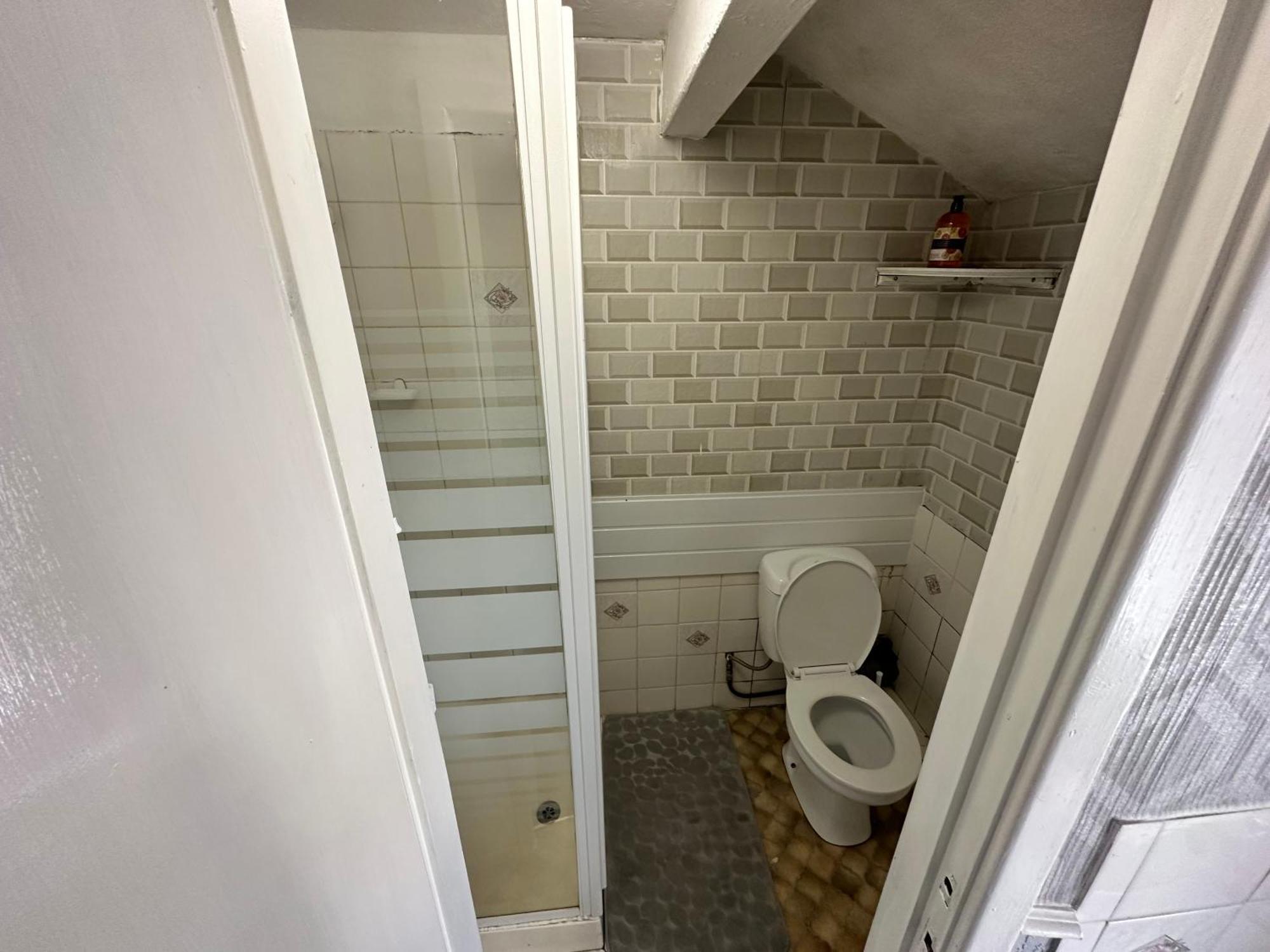 Runway - Minutes From Winter Gardens - Dog Friendly - Exceptionally Quiet - Very Close H&a Social Club (adults Only) Guest house