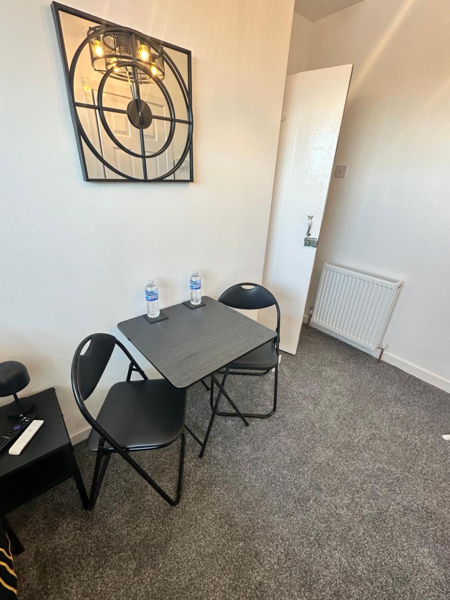 Runway - Minutes From Winter Gardens - Dog Friendly - Exceptionally Quiet - Very Close H&a Social Club (adults Only) * Blackpool